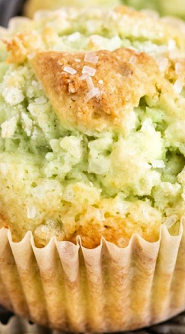 Pistachio Pudding Muffins, Pistachio Muffins Recipe With Pudding, Pistachio Muffins Recipe, Pistachio Delight, Hosting A Brunch, Pistachio Muffins, Pistachio Dessert, Pistachio Recipes, Muffins Recipes