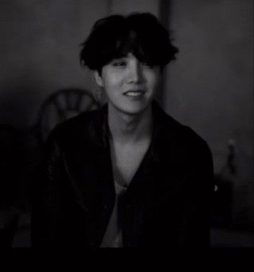 Jhope Smile, J-hope Dark, Hope Aesthetic, Smile Aesthetic, Jhope Bts Wallpaper, J Hope Smile, Bts Black And White, Jhope Cute, Hoseok Bts