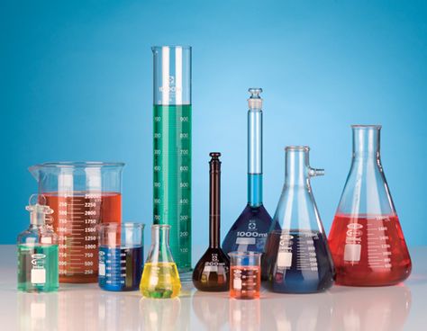 Lab glassware visual Chemistry Lab Equipment, Laboratory Chemicals, Chemistry Set, Lab Instruments, Chemistry Lab, Chemistry Labs, Laboratory Equipment, Plastic Ware, Lab Equipment