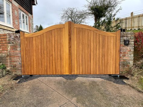 WOODEN GATES — Automated Control Systems Sliding Wooden Gates, Gates Driveway, Wooden Gates Driveway, Electric Gate, Estate Gates, Wooden Garage Doors, Gate Automation, Gate Kit, Weston Super Mare