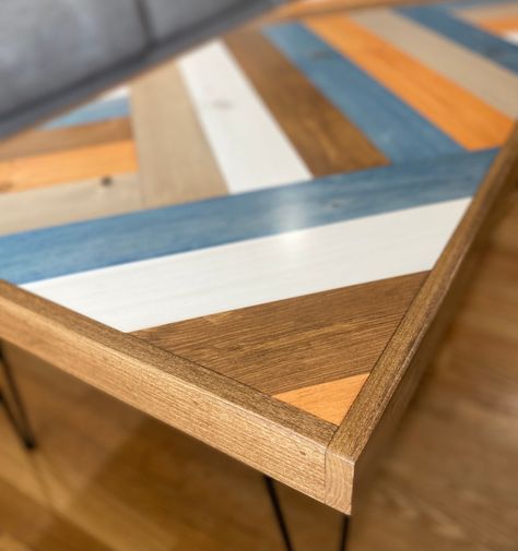 Coffee Table Flip Wood, Rustic Farmhouse Coffee Table Paint, Wood Coffee Table Diy, Wood Mosaic Coffee Table, Rustic Wood Table, Pallet Wood Herringbone Coffee Table, Farmhouse Style Coffee Table, Coastal Farmhouse Style, Farmhouse Coffee Table