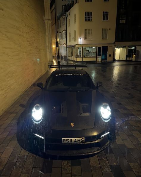 Night Cities, Blacked Out Cars, Cars Night, Pfp Pictures, Rich Cars, Black Porsche, Black Cars, Dubai Aesthetic, Winter Car