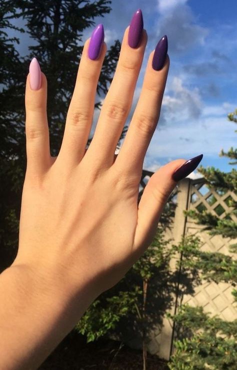 Purple Nail Gradient, Cute Almond Nails Design Purple, Purple Nails Gradient, Purple Violet Nails, Almond Purple Nails Designs, Purple Nail Almond, Almond Nail Purple, Gradient Nails Purple, Purple Nail Designs Almond