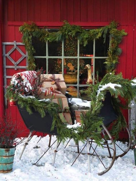 10 Country Christmas Decorating Ideas Natal Country, Christmas Sleigh, Old Fashioned Christmas, Christmas Scenes, Primitive Christmas, Noel Christmas, Merry Little Christmas, Christmas Love, Country Christmas