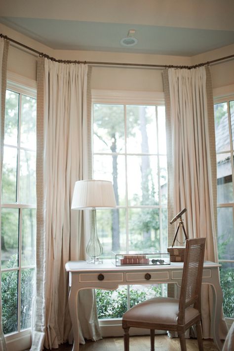 desk in a bay window Bay Window Desk, Bay Window Dressing, Bay Window Design, Bay Window Treatments, Window Desk, French Desk, Bay Window Curtains, Small Space Interior Design, Small Family Room