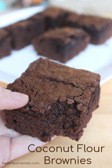 The Most Delicious Paleo Brownies Coconut Flour Desserts, Coconut Flour Brownies, Sunshine Cupcakes, Paleo Brownies, Coconut Flour Recipes, Bolo Fit, Paleo Sweets, Coconut Recipes, Fudgy Brownies