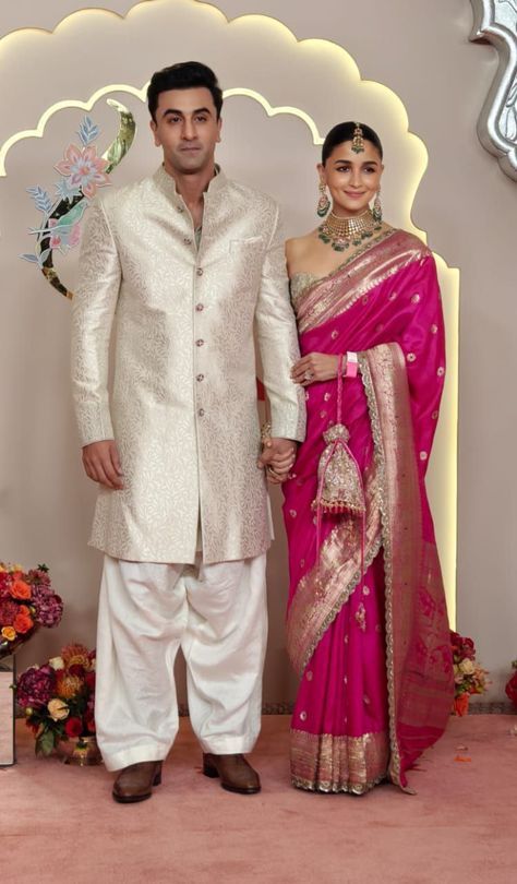 Alia And Ranbir Kapoor Wedding, Ranbir Kapoor Indian Wear, Alia Bhatt Wedding Saree, Couple Twinning Outfits Indian, Groom Sherwani Indian Latest, Alia Ranbir Wedding, Engagement Looks For Indian Couple, Vicky Mouse, Engagement Outfits Indian Couple