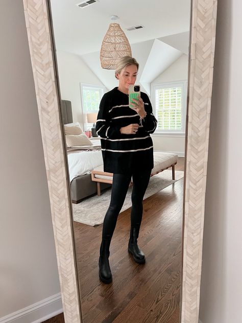 Aerie Unreal Sweater, Aerie Sweater Outfit, Sweater Cape, Cape Sweater, Sweater Outfit, Cold Weather Fashion, Black Chelsea Boots, Outfit Inspo Fall, Fall Sweaters