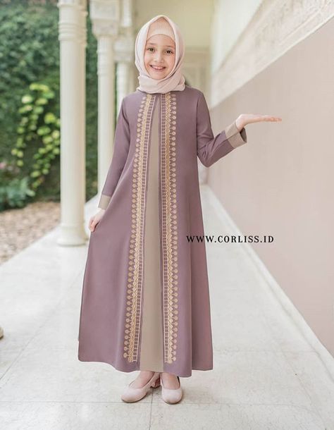 Dress Anak Muslim, Muslim Kids Fashion, Girls Dress Tutorial, Kids Abaya, Dress Muslim Modern, Islamic Fashion Dresses, African American Fashion, Sewing Clothes Women, Kids Dress Wear