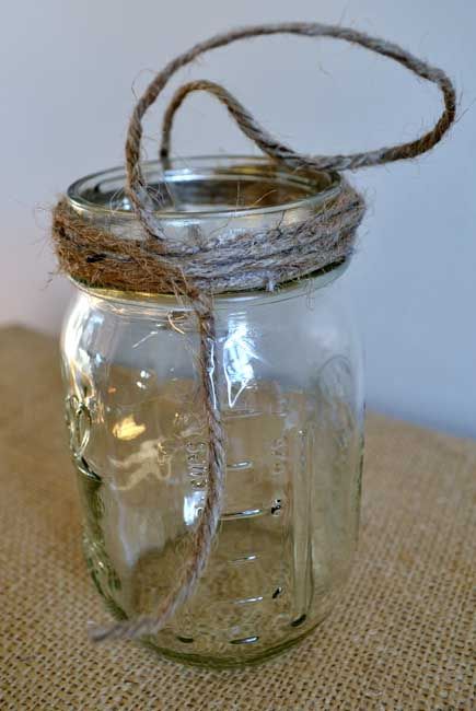 hanging mason jars {a tutorial} - burlap and blue Hanging Jars, Mason Jar Projects, Hanging Mason Jars, Mason Jar Crafts Diy, Diy Craft Tutorials, Mason Jar Lighting, Jar Diy, Jar Lights, Diy Hanging