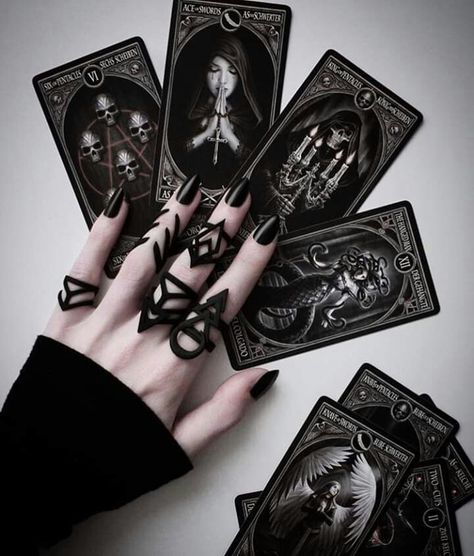 Yennefer Of Vengerberg, Dark Witch, Witchy Fashion, Magic Aesthetic, Modern Witch, Gothic Aesthetic, Season Of The Witch, Witch Aesthetic, Goth Aesthetic