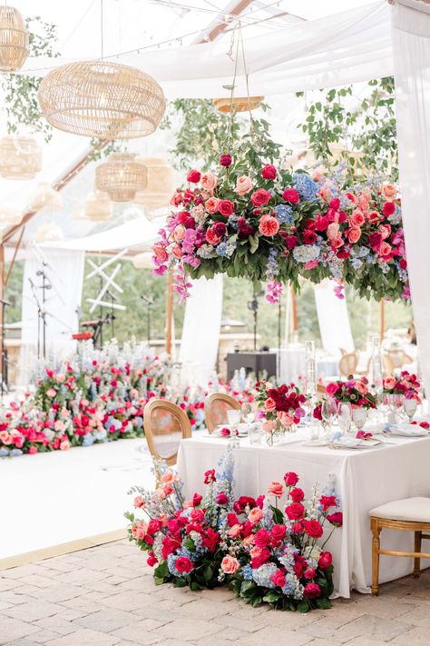 Gusaba Decor, Wedding Decorations At Home, Proposal Setup, Colorful Wedding Reception, Colorful Floral Wedding, Pastel Wedding Decorations, Bridgerton Wedding, Naples Wedding, Bridal Shower Inspo