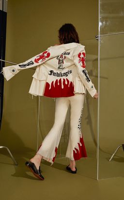 Cream Wide Leg Trousers, Bombshell Fashion, Beaded Patches, Dilara Findikoglu, Hot Clothes, Cream Blazer, Moda Vintage, Wide Legs, Mode Inspiration