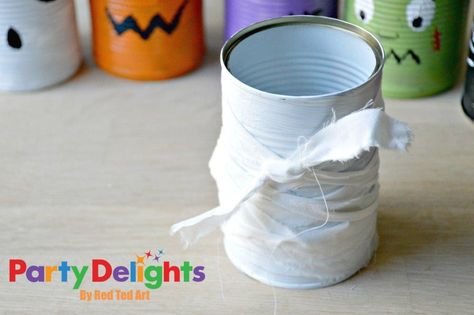 DIY Halloween Tin Can Bowling Game for Kids - Red Ted Art Bowling Games For Kids, Mummy Craft, Halloween Costumes Kids, Mummy Crafts, Fun Halloween Party Games, Halloween Party Activities, Red Ted Art, Bowling Games, Halloween Games For Kids