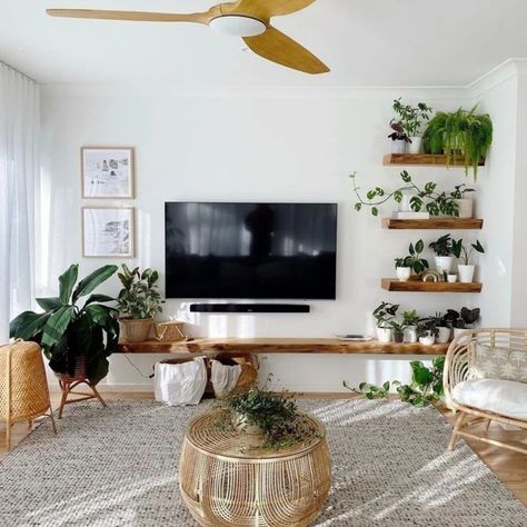 Simple Boho Living Room, Living Room Plants Decor, Ruang Tv, Japandi Design, Living Room Plants, Boho Living Room Decor, Interior Design Per La Casa, Boho Living, Decor Home Living Room