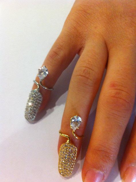 Nail Armor, Nail Rings, Nail Ring, Super Nails, Nail Jewelry, Ring Fashion, Unusual Jewelry, Finger Rings, Bling Nails