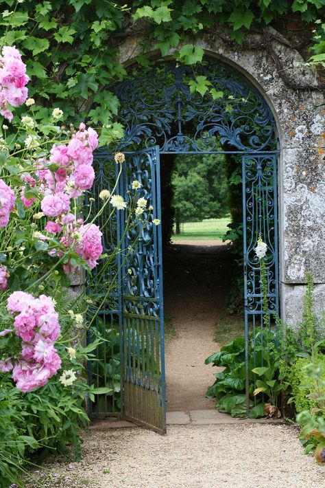 Open Gate, Garden Gate Design, Flowers Growing, Garden Entrance, Port Elizabeth, Landscape Designs, The Secret Garden, Iron Gates, Garden Gate