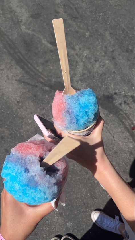 Snow Cone Stand, Snow Cones, Sugar Rush, Summer Bucket Lists, Slushies, Food Snapchat, Food Cravings, Cute Food, Junk Food