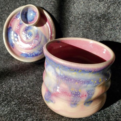 Abalone, Pink opal and Hydrangea combination. 3 coats of each overlapping. Mayco Glaze Pink Opal, Mayco Glaze Abalone, Abalone Glaze Combinations, Pink Opal Glaze Combinations, Pink Glaze Recipe, Ceramic Glaze Ideas, Mayco Glaze, Stoneware Glazes, Glaze Combinations