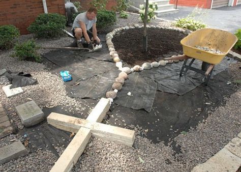 Mark Witherell of Lexington creates a Rosary Garden around a dogwood tree at St. Patrick's Church in Bloomington on June 21. The garden is the third phase of three in Rosary Garden Ideas, Mary Grotto, Garden Altar, Rosary Garden, Quotes Biblical, Biblical Garden, Marian Garden, Mary Garden, Marian Shrines