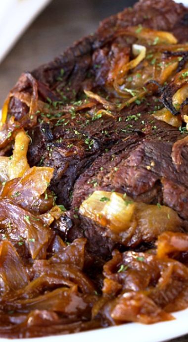 Amish Pot Roast Amish Recipes Authentic, Amish Sweet Bread, Amish Egg Noodles, Amish Meatloaf, Amish Dishes, Best Amish Recipes, Dutch Oven Recipe, Pot Roasts, Amish Food