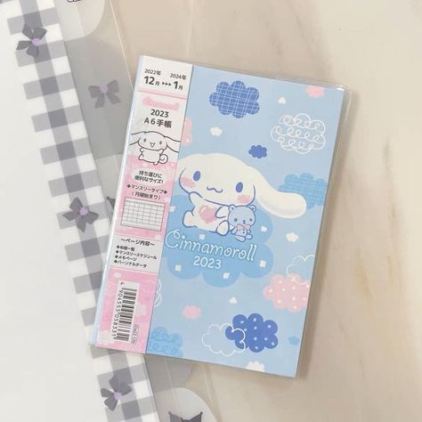 Notebook medium Sanrio Products, Anniversary Keychain, Cute Stationary School Supplies, Kawaii School Supplies, Kawaii Things, Sanrio Japan, Blind Boxes, Images Kawaii, Pocket Planner