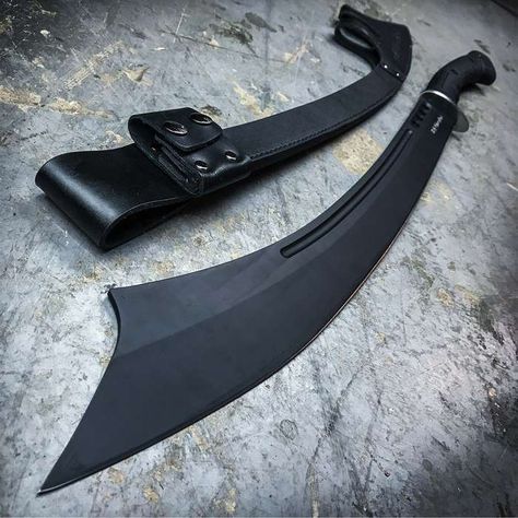 Honshu War Sword With Sheath - Black Curved Swords, Cybernetic Arm, Knife Guide, Cool Swords, Camp Knife, Black Handle, High Carbon Steel, Carbon Steel, Zombie