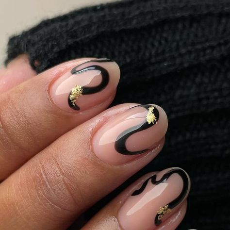 Lauren on Instagram: "Black swirls with a touch of gold inspired by @litte_salon  • • • • #nailinspo #nailart #simplenails #swirlnails #naildesign #geloverlay #naturalnails #shortnails #shortnailsdesign #nycnails #nycnailtech #blackandgoldnails" Nailinspo Nailart, Nyc Nails, Gel Overlay, Short Nail Designs, Touch Of Gold, Nails Nail, Nail Tech, Simple Nails, Natural Nails