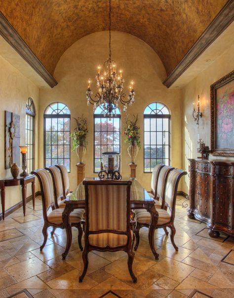 Tuscan Dining Room, Tuscan Interior, Window Placement, Tuscany Decor, Barrel Ceiling, Living Room Window, Tuscan Design, Tuscan House, Gorgeous Interiors