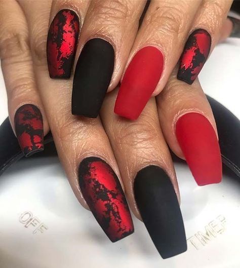 Ongles Gel Halloween, Red And Black Nails, Red Black Nails, Turtle Nails, Red Ombre Nails, Nail Art Halloween, Prom 2022, Red Nail Art, Red Acrylic Nails