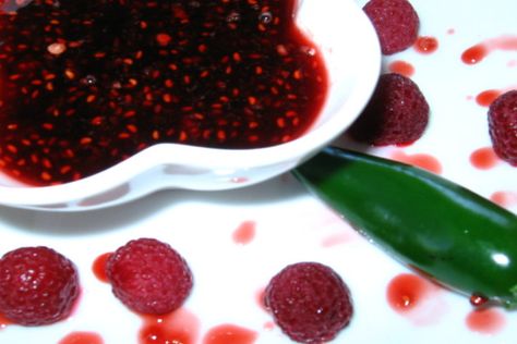 Raspberry Jalapeno Glaze. Photo by Queen uh Cuisine Jalapeno Dipping Sauce, Ms Recipes, Jalapeno Sauce, Grilled Chicken Breast, Marinade Sauce, Chicken Fingers, Glaze Recipe, Salad Dressing Recipes, Party Food Appetizers