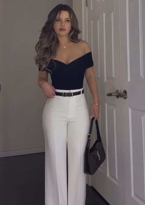 19 Aesthetic, Aesthetics Clothes, Money Woman, Cute Professional Outfits, Aesthetic Birthday, Office Clothes, Professional Outfits Women, Stylish Work Attire, Looks Party