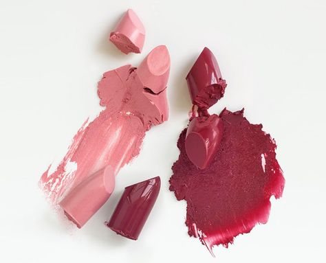 Want to detox your beauty routine, but don't know where to start? We're identifying the twelve worst cosmetic ingredients to rid from your beauty stash Lipstick Smear, Ilia Lipstick, The Dirty Dozen, Cosmetic Ingredients, Nontoxic Beauty, Korean Beauty Tips, Dirty Dozen, Sheer Lipstick, Lip Conditioner