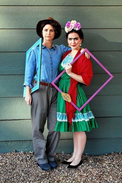 Los disfraces de Halloween más cool para parejas | Tu en línea Thrift Store Halloween Costume, Frida And Diego, Diego Rivera, Fantasias Halloween, Halloween 2019, Couple Halloween, Diy Halloween Costumes, Couple Halloween Costumes, Craft Blog