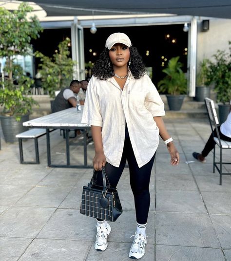 Errands Outfit Summer, Amazon Workout Clothes, Running Errands Outfit, Errands Outfit, Look Legging, Baddie Outfit, Effortlessly Chic Outfits, Gym Outfits, Classy Casual Outfits