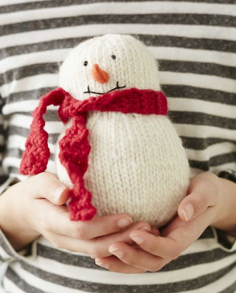 knit_snowman Knit Snowman, Knitted Snowman, Christmas Knitting Patterns Free, Knitted Projects, Diy Knit, Knitted Patterns, Knitted Toys Free Patterns, Snowman Pattern, Christmas Knitting Patterns