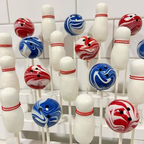 Stacey’s Pops on Instagram: "🍡❤️🎳💙 @poppypaints for the perfect bowling ball super shine!!" Bowling Ball Cookies, Bowling Ball Cake Pops, Bowling Cake Pops, Bowling Ball Cake, Bowling Cookies, Bowling Cake, Party Prep, Pop Ideas, Birthday Cake Pops