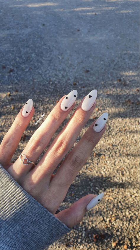 Milky White Nails Black Hearts Black And White Nail Paint Design, Heart Nail Inspiration, Milky White Nails With Black Heart, Milky White Nails With Heart Design, Milky Nails With Hearts, Milky White Nails With Black Design, White Nails With Black Hearts, White Nails Black Heart, Milky White Nails With Heart