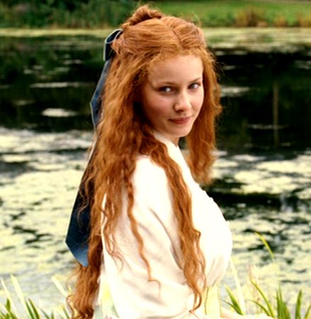 Rachel Hurd-Wood as Evangeline Jenner Rachel Hurd Wood Red Hair, Mona Mayfair, Rachel Hurd Wood, Redhead Characters, Dorian Gray, Redhead Girl, Oscar Wilde, Long Curly Hair, Long Curly