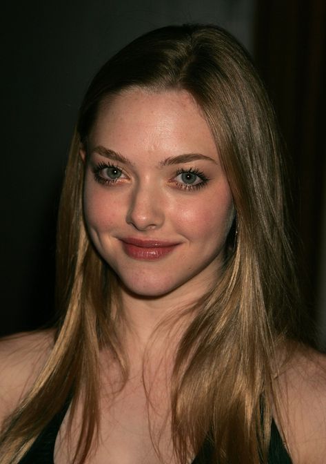 Amanda Seyfried Hair, Pretty Nose, Amanda Seyfried, Tv Girls, Hair Envy, Blonde Beauty, Girl Crushes, Famous Faces, Round Face