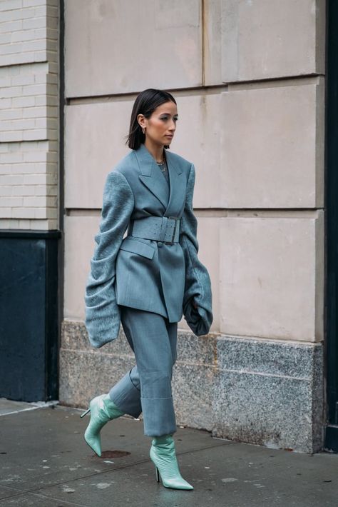 Proportion In Fashion, Sartorial Style, Monochromatic Fashion, Color Outfits, Blogger Street Style, Petite Fashion Tips, Women Street, Street Style Inspiration, Suit Up