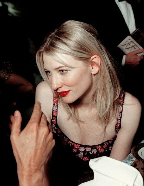 Cate Blanchett at the Academy Awards; 1999. Cate Blanchett Oscar, Beautiful Gown Designs, Catherine Élise Blanchett, A Streetcar Named Desire, Pretty Females, Cate Blanchett, Beauty Icons, Academy Awards, John Galliano