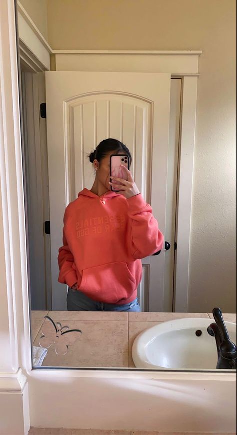 Coral Essentials Hoodie, Outfit Ideas For School Casual, Church Outfit Casual, Coral Outfit, Essentials Hoodie, Casual Outfits For Teens, Outfit Inspo Casual, Cute Lazy Day Outfits, Lazy Day Outfits