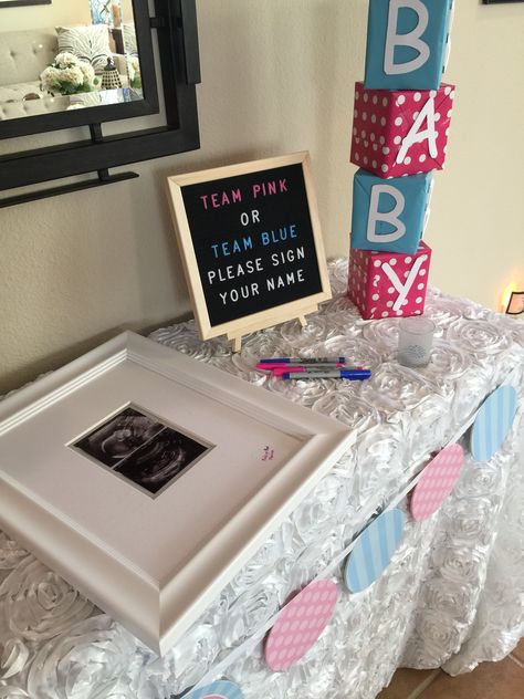 Foto Gender Reveal, Unique Gender Reveal Party Ideas, Bos Baby, Gender Reveal Diy, Baby Gender Prediction, Simple Gender Reveal, Gender Reveal Baby Shower Themes, Creative Gender Reveals, Reveal Party Games