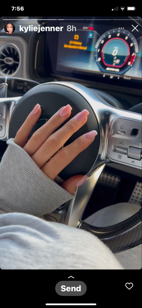 Nails Inspiration Kylie Jenner, Uñas Kylie Jenner, Kendall Jenner Nails, Acrylic Toenails, Nail Art Step By Step, Kardashian Nails, Art Step By Step, Blue Chrome Nails, Kylie Nails