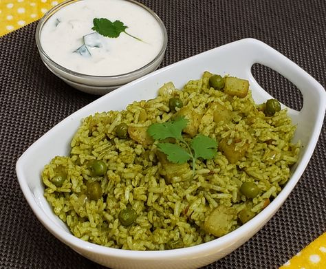 Mint Rice/Pudina Rice/Green Pulao – Siri's Food Lab Pudina Rice, Mint Rice, Curd Rice, Cucumber Raita, Ginger Garlic Paste, Garlic And Ginger, Fresh Coconut, Leftover Rice, Food Lab