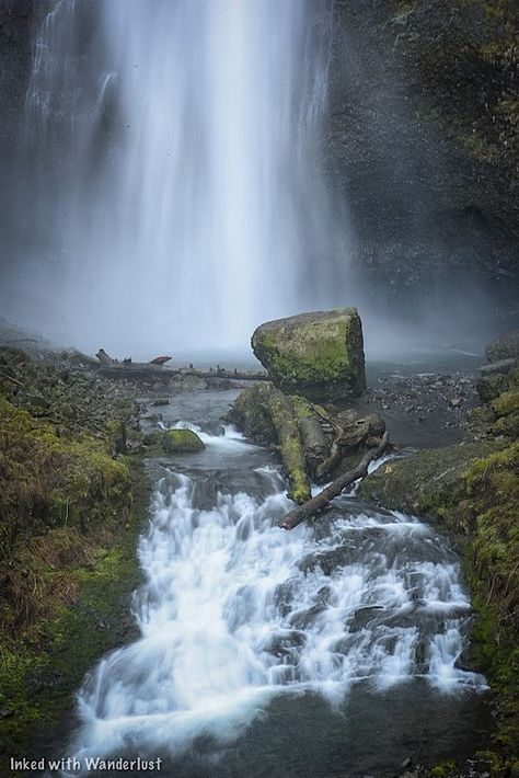 Multnomah Falls 2023 Guide: When To Visit, Parking Reservations, Hiking & More Multnomah Falls Lodge, Vista House, Multnomah Falls, Mount Hood, Columbia River, Hiking Trails, Oregon, Hiking, Reading