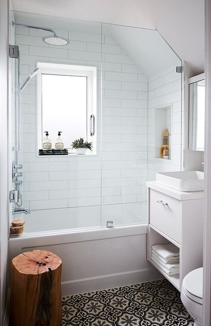 Before and After: 9 Small-Bathroom Makeovers That Wow Bathroom Renovation Diy, Mold In Bathroom, Budget Bathroom Remodel, Small Bathroom Vanities, Small Bathroom Makeover, Decor Baie, Diy Bathroom Remodel, Budget Bathroom, Contemporary Bathrooms