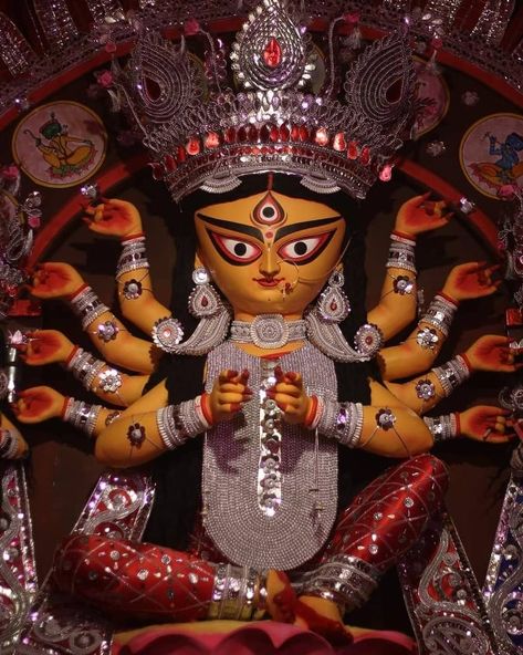 50 Amazing Maa Durga Images - Vedic Sources Durga Maa Hd Wallpaper Bengali, Puja Aesthetic, Mahisasur Mardini, Durga Puja Kolkata, Nav Durga, Durga Photo, Lord Durga, Durga Ma, Maa Durga Photo