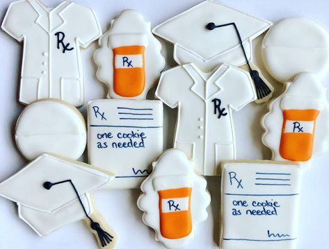 @nashvillecookiecutter on Instagram: “Pharmacy school graduation 👩🏼‍🎓👨🏼‍⚕️💊 . . . #nashvillecookiecutter #nashvillecookies #bellemeadecookies #greenhillscookies #franklincookies…” Pharmacy Themed Cookies, Med School Acceptance Party, Pharmacy Cookies, Pharmacy Graduation Party, Pharmd Graduation Party, Pharmacy Party, Med School Acceptance, Doctor Cookies, Pharmd Graduation